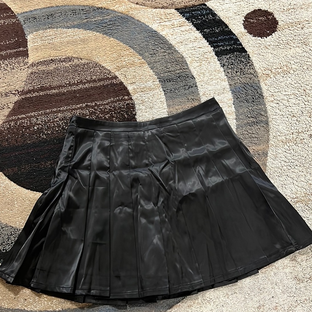 Satin pleated skirt